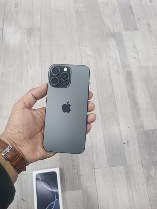 iPhone 16 Pro Max J/A 256 GB Black ideal