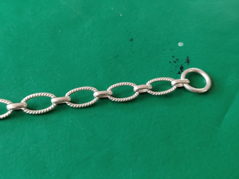 Сребърна гривна гривна