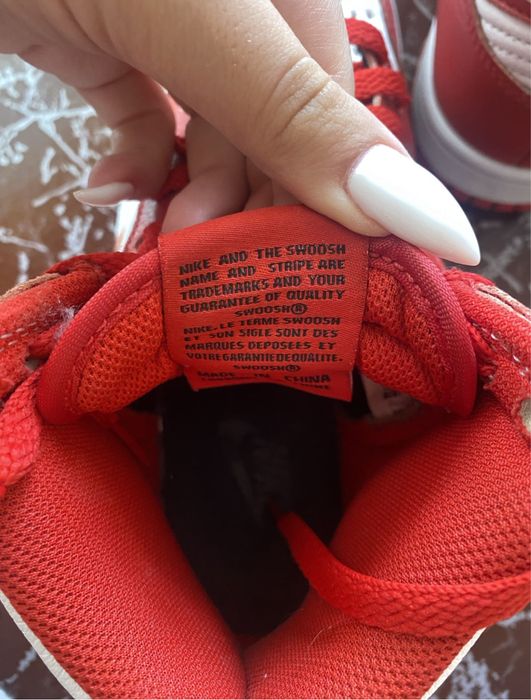 Nike dunks high red