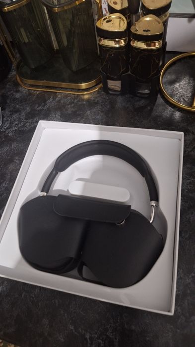 Наушники новые один раз пользовался