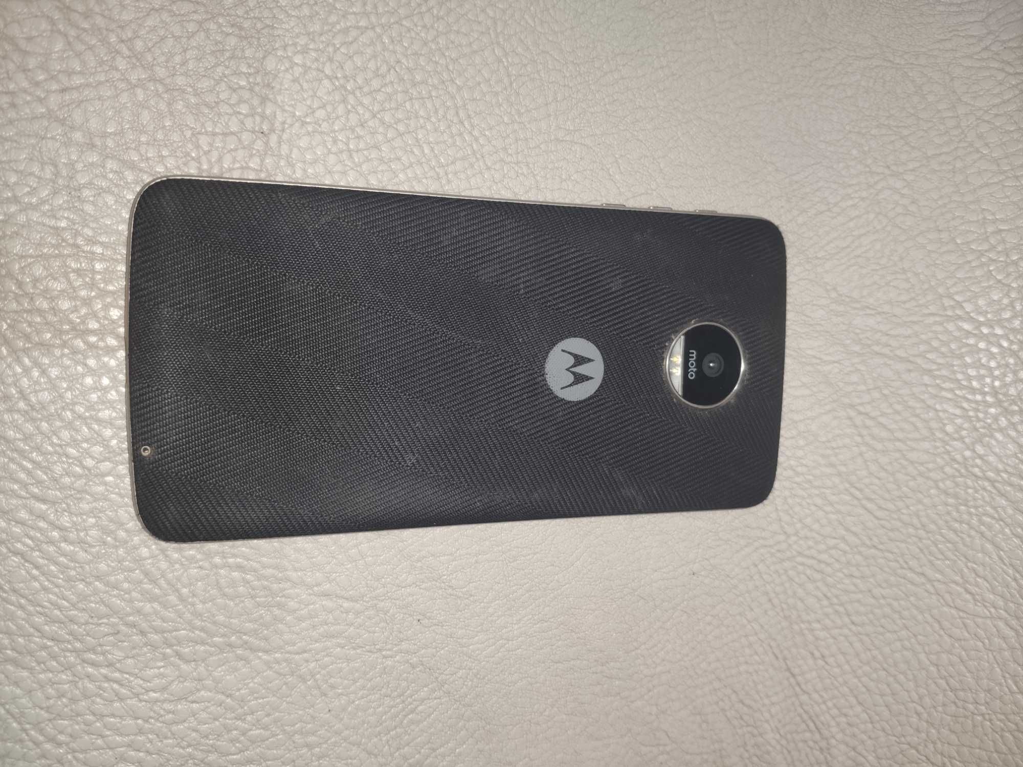 Смартфон Motorola Moto Z