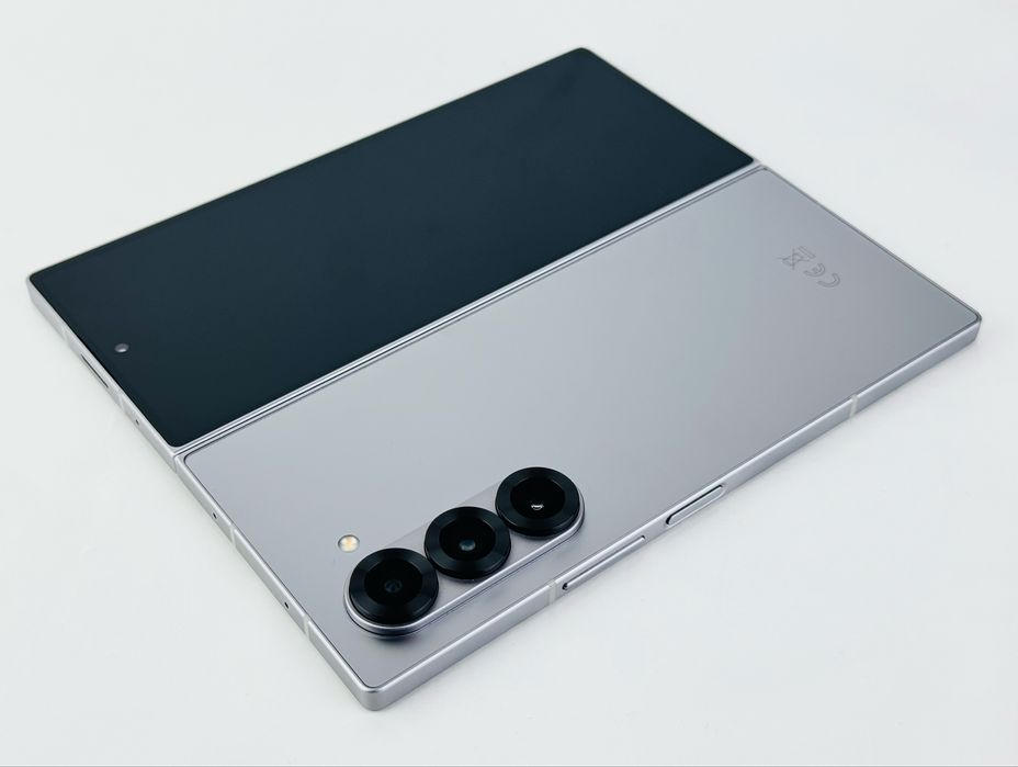 Samsung Galaxy Z Fold 6 5G 256GB 12RAM Silver Отличен! Гаранция!