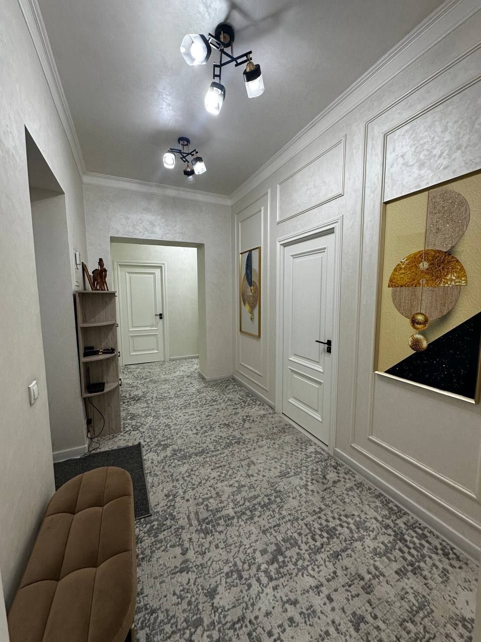 Sotiladi Квартира Центр Шота Руставели 3//2//5 98м2 Высокопотолочная