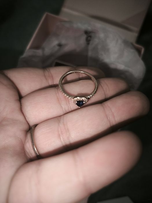 Inel cu inimioară Pandora rosegold
Placare din aur roz de la Pa