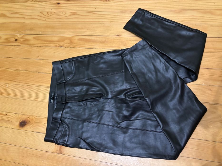 Кожени панталони размер М 15лв/бр.