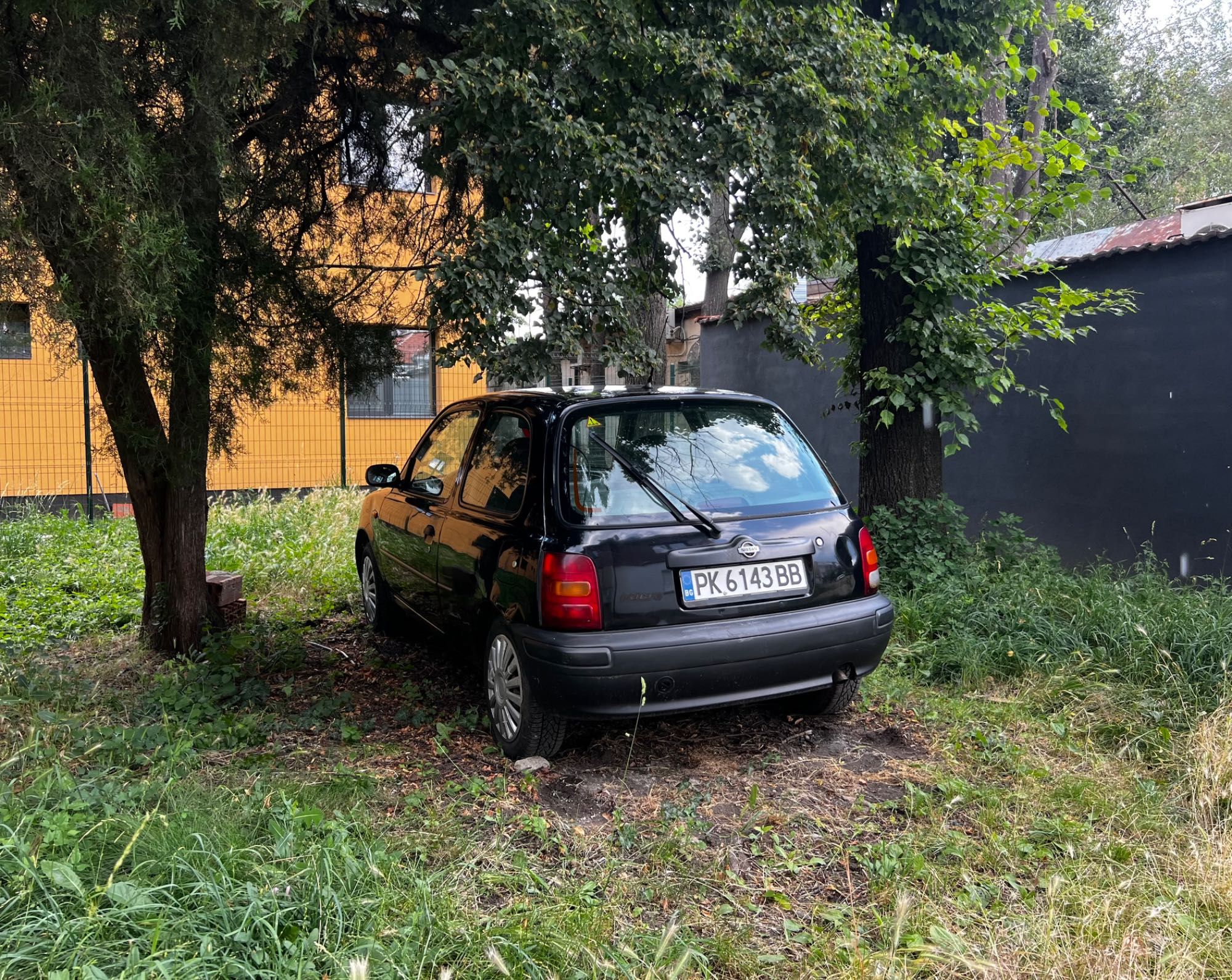 Продавач Nissan Micra с газова уредбва