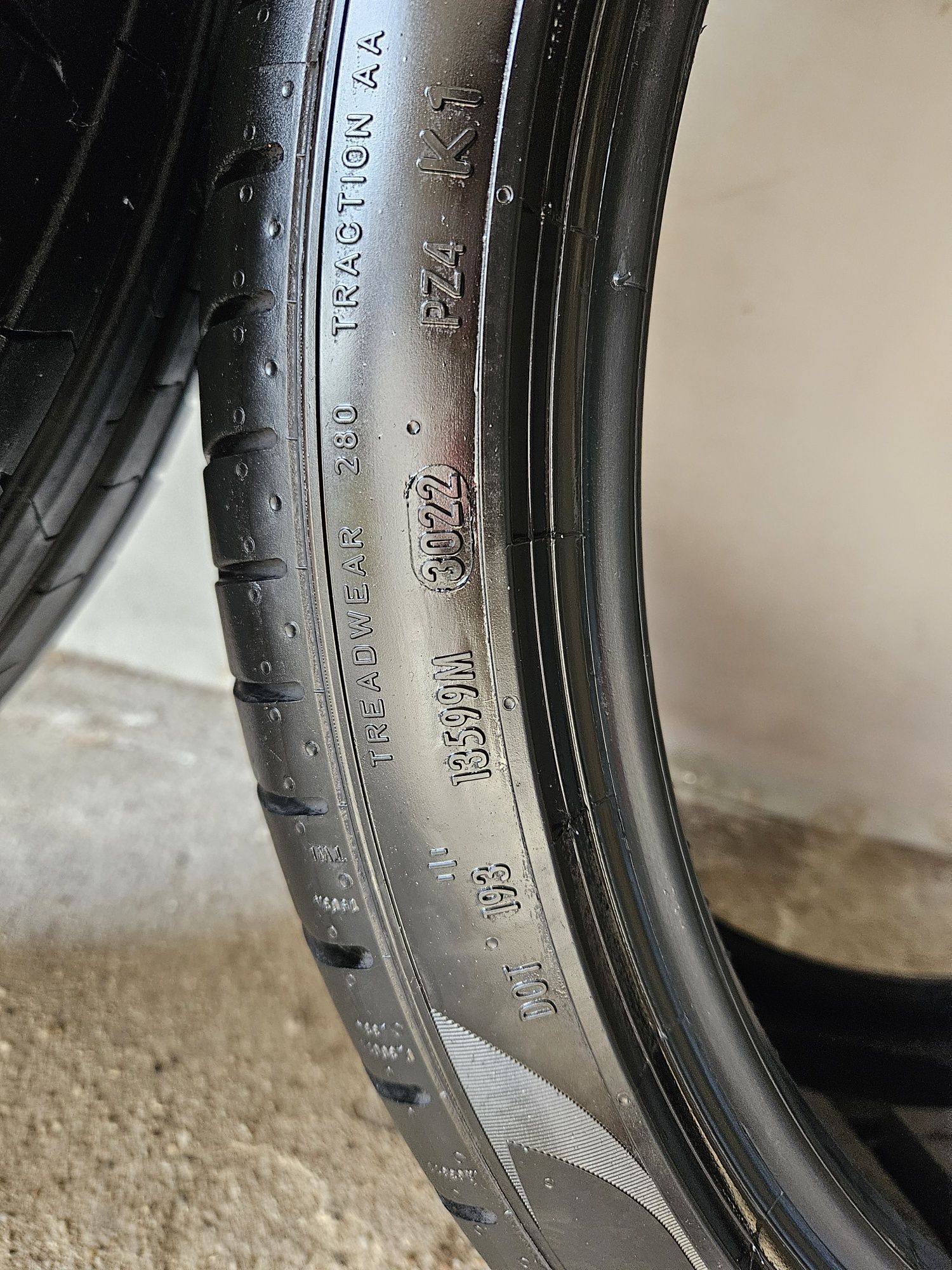 Anvelope de vara Pirelli Pzero 255 35 R21