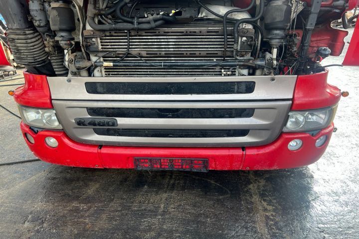 Dezmembrez Scania 480