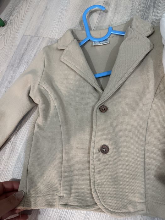 Vand costumas baietel marimea 92