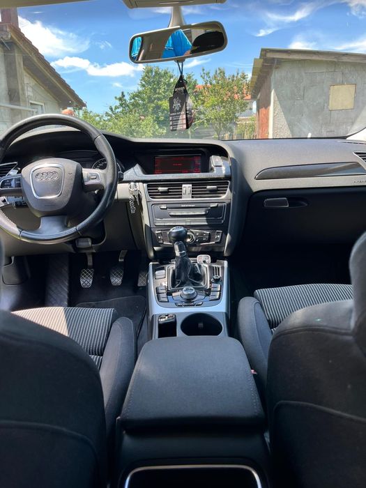 Vând Audi A 4 b8