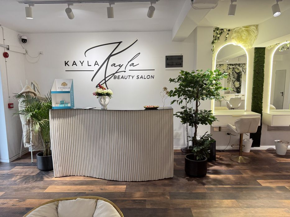 Închiriez post de lucru în salon de înfrumusețare coafor manichiura