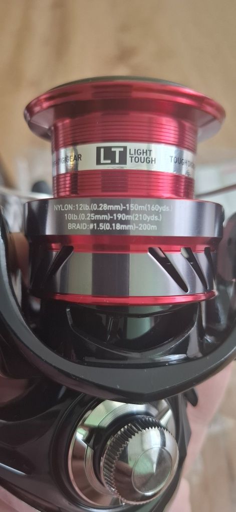 Daiwa Ninja 4000 с резервна шпула.