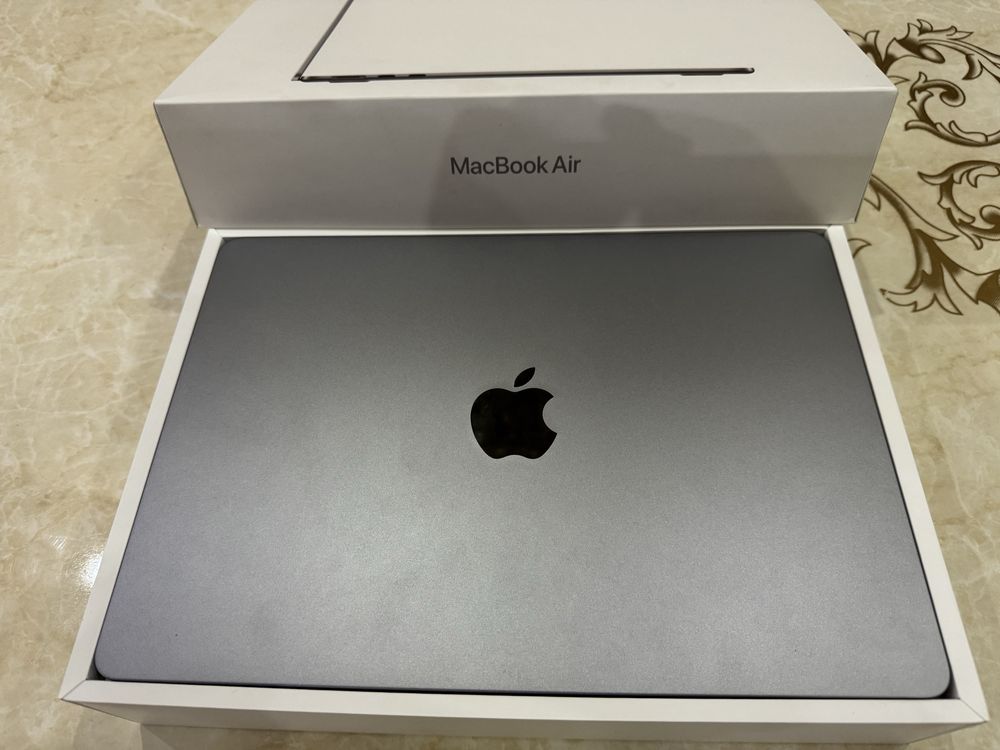 Продается macbook air M2 новый паспорт каробка все есть куплино в Коре