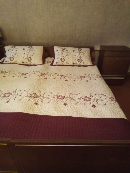 Спальный гарнитур