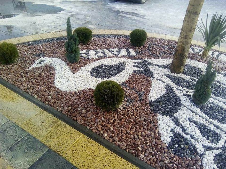 Pitricele rotunjite marmura thasos piatra decorativa gri neagra rosie