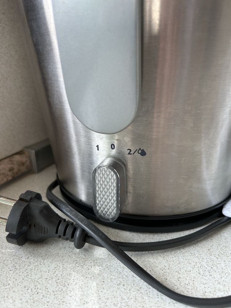Сокоизстисквачка Philips HR1871 XXL