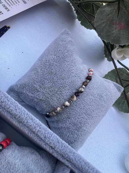 Астрологични гривни от полускъпоценни камъни и благородни метали