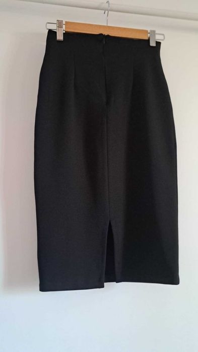 Fusta midi eleganta!