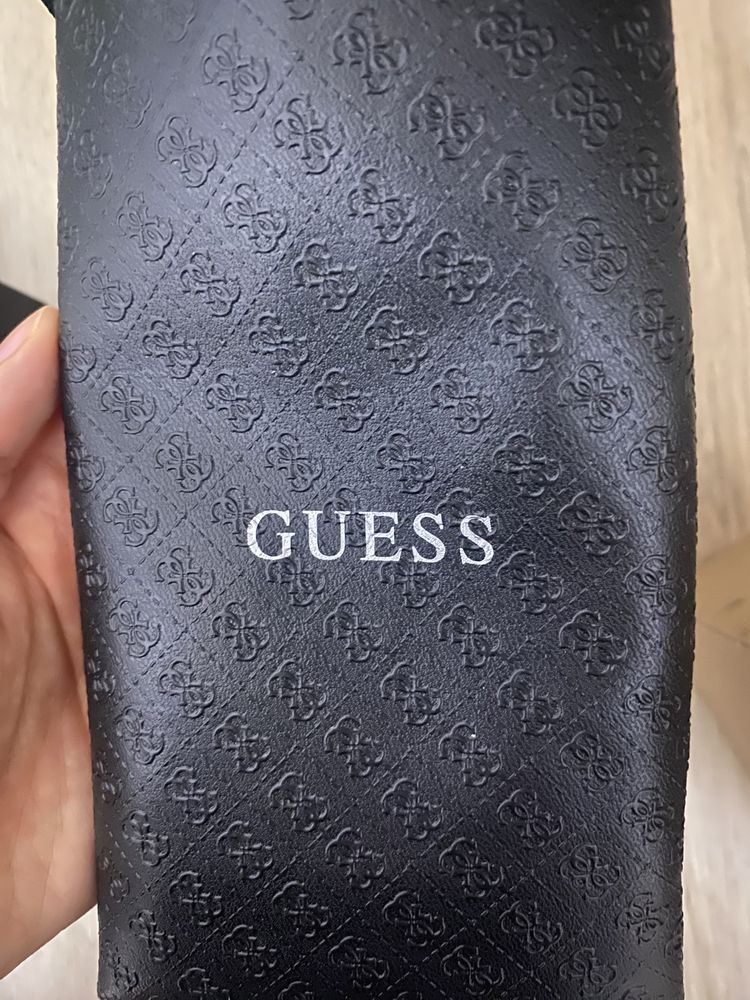 Новые очки guess