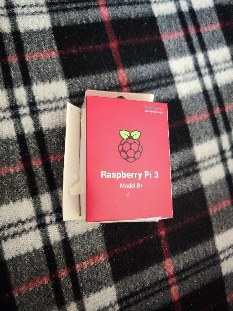 Продам Raspberry pi 3 Model B+ with SD card 16gb