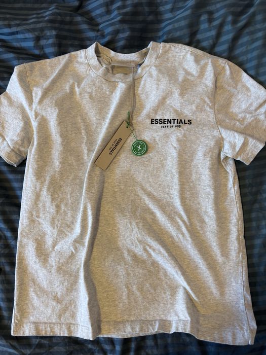 Светло сив Essentials летен екип (къси гащи и тениска)