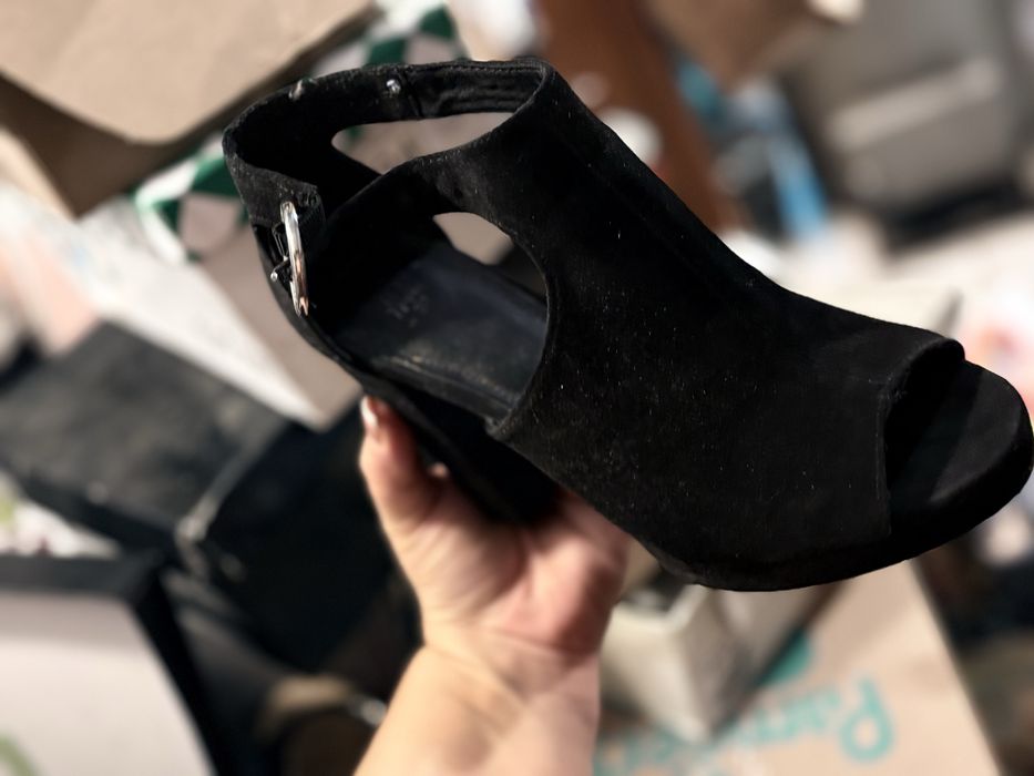 Pantofi decupati marime 37