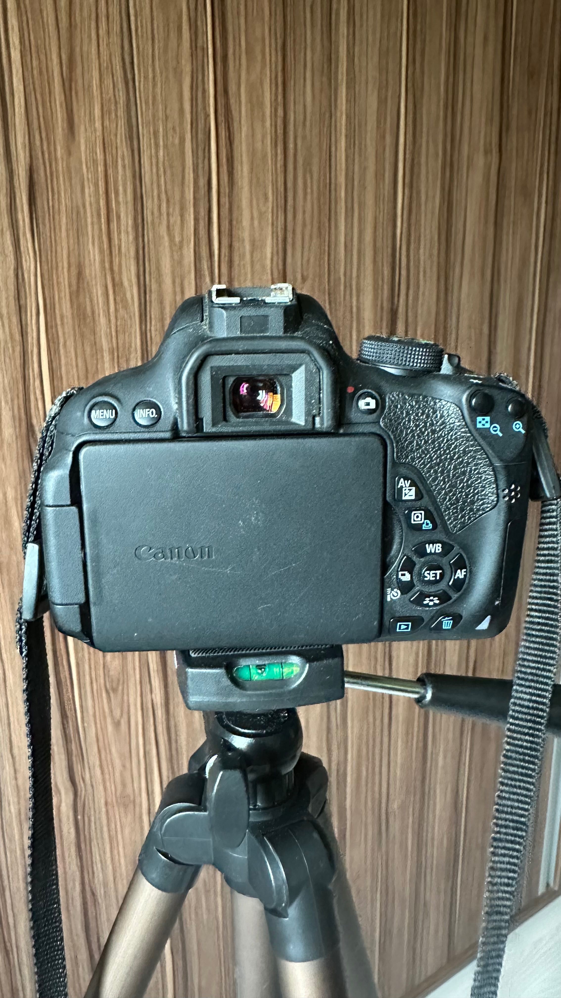 Canon eos 700d / Tamron di II 18-270