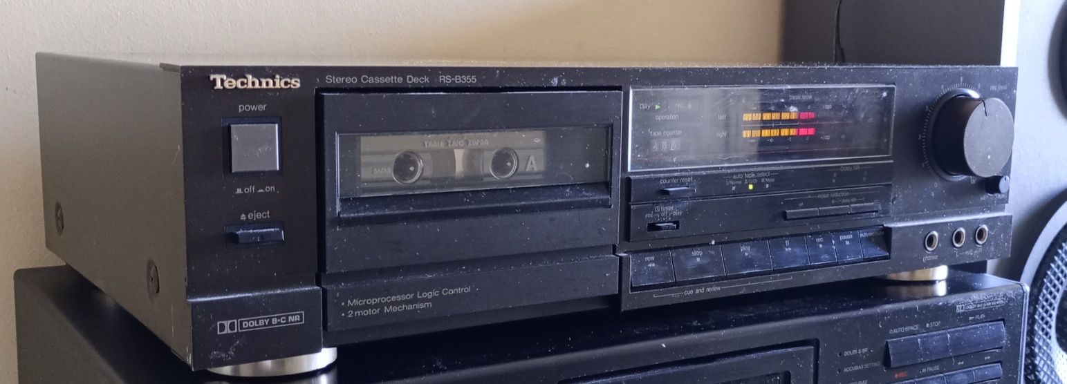 Продавам касетен дек technics rs-b355