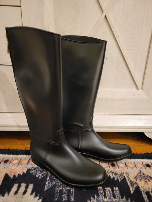 Дамски елегантни гумени ботуши