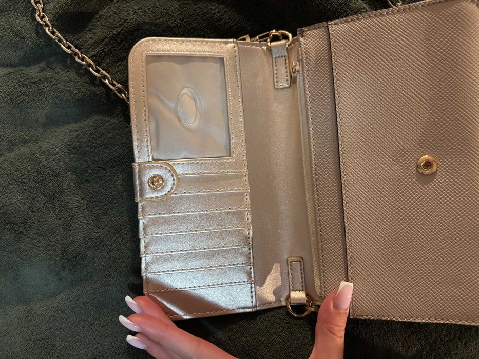 Малка чанта Guess