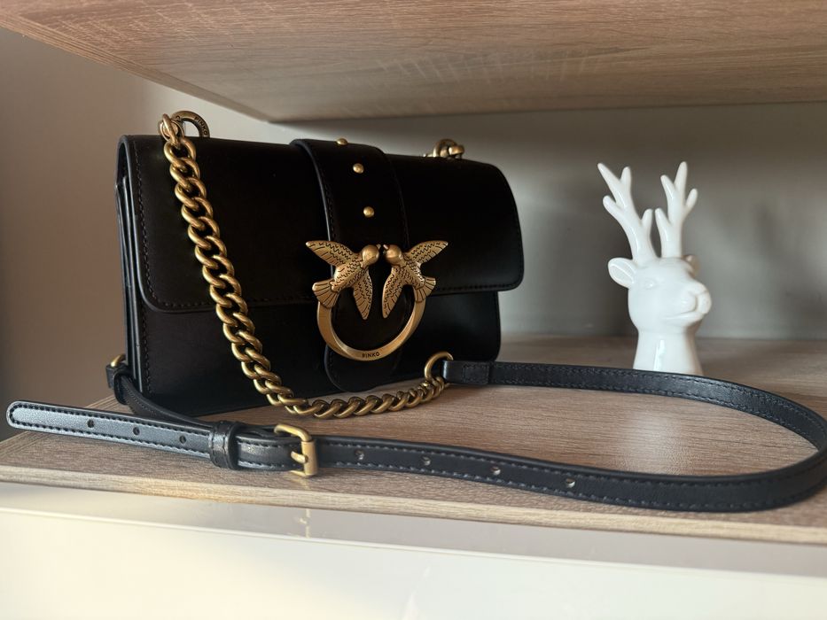 Оригинални чанти Pinko с чип за автентичност