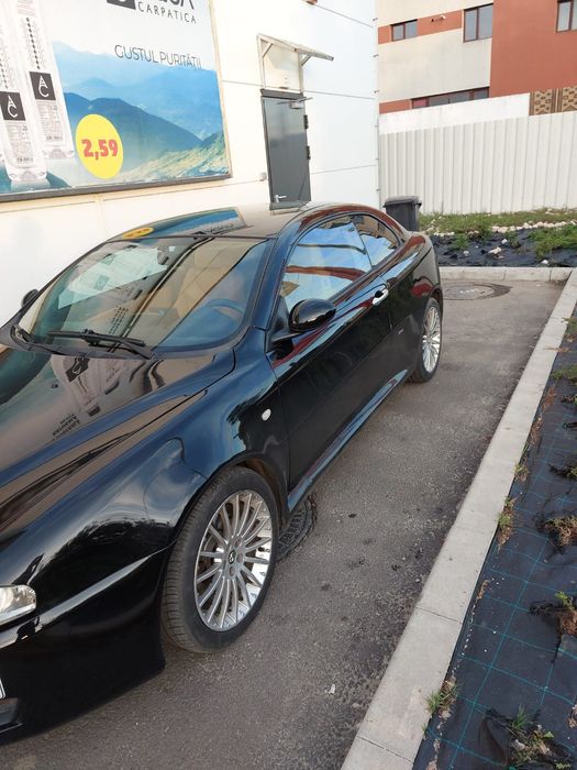 Vand Alfa Romeo GT
Pret NEGOCIABIL‼️
Km 270.000
Motor 1.9 150cp + soft