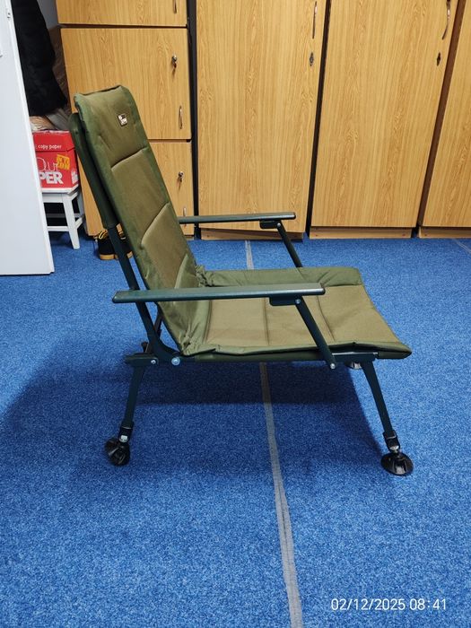 Vând scaun de pescuit