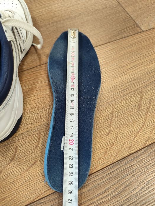 New Balance bărbați 41,5