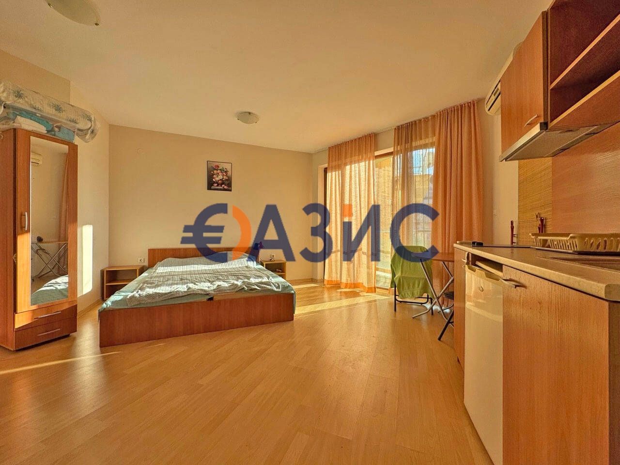 Продава се Двустаен апартамент в к.к. Слънчев бряг - 35 кв.м за 1200 €/кв.м - Снимка #2