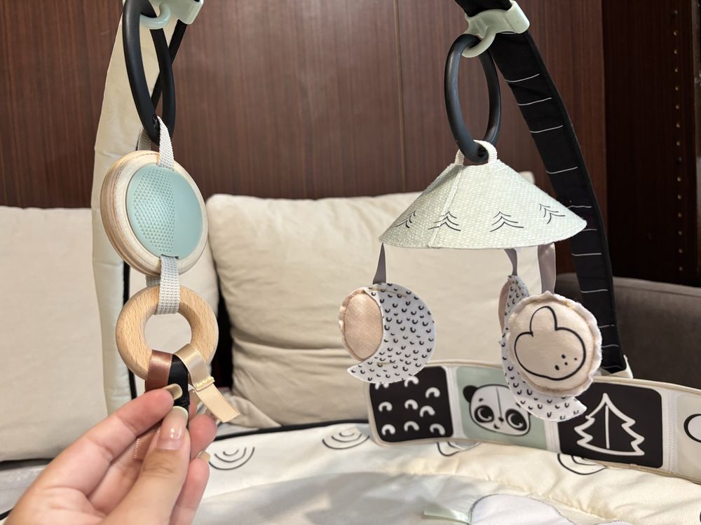 Активна гимнастика Tiny Love Black and white decor