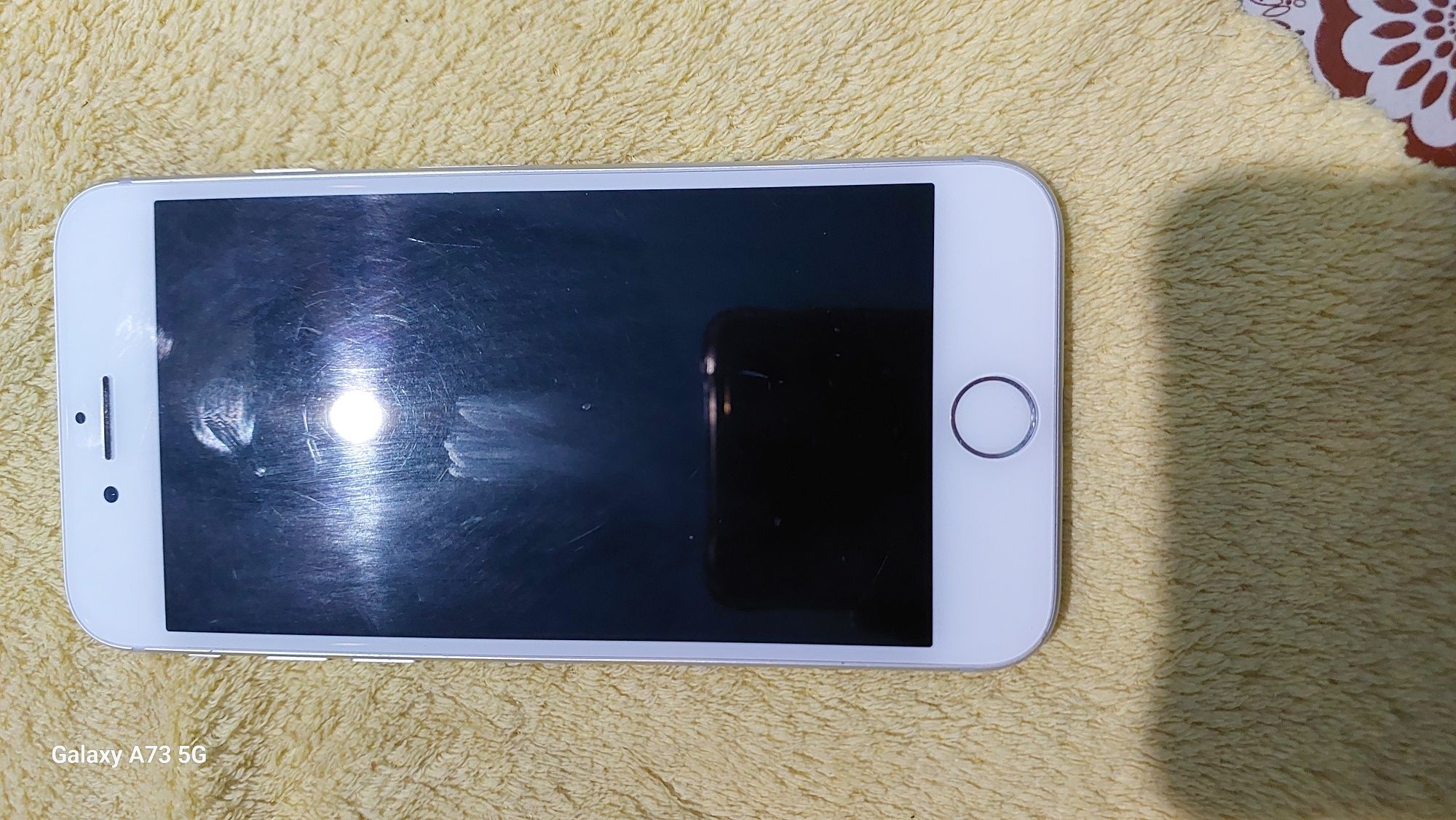 Sotiladi IPhone 8