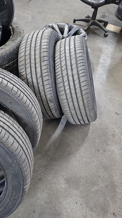 Vand 4 Anvelope Kumho de vara 215 55 R18
