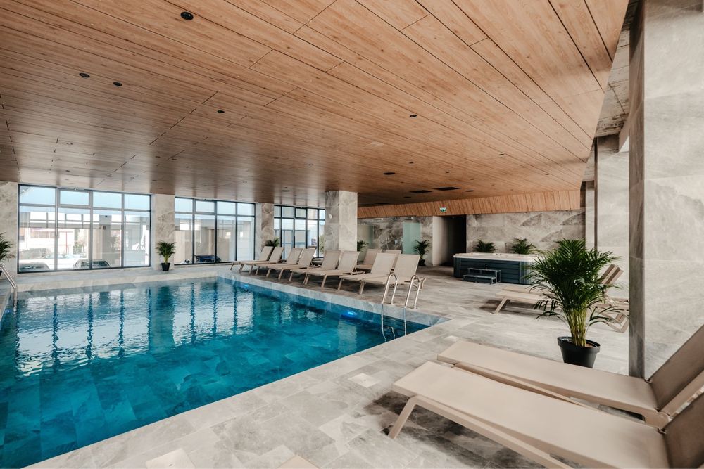 Inchiriez apartament doua camere , Mamaia nord , cu vedere la mare