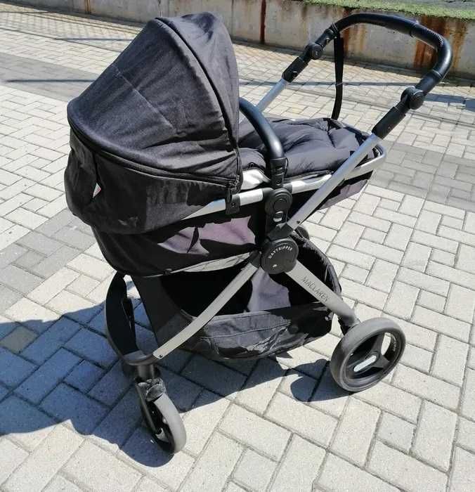 Продавам детска количка Maclaren Daytripper
