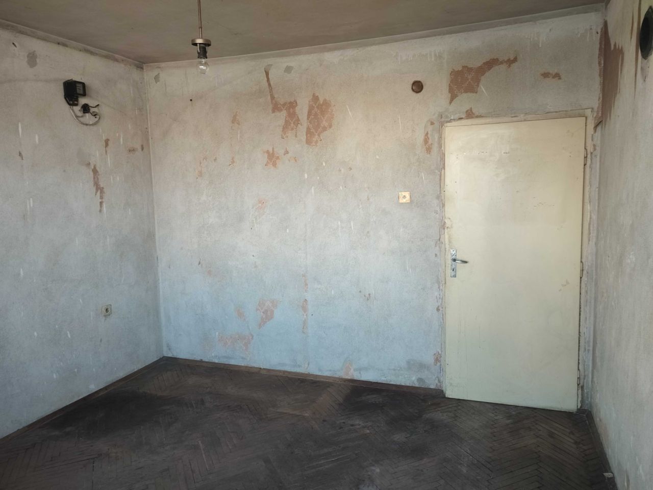 Продава се Четиристаен апартамент в Търговище, Център - 110 кв.м за 719 €/кв.м - Снимка #6