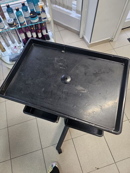 Фризьорска количка