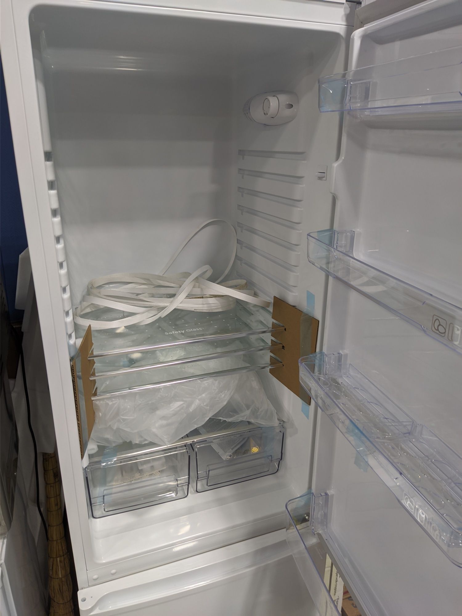 Холодильник Artel 345 есть кредит