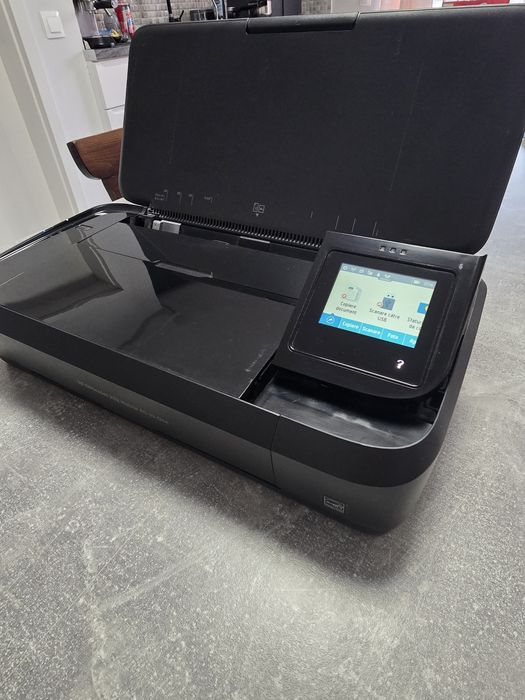 Imprimantă Portabilă HP OfficeJet 252 AIO