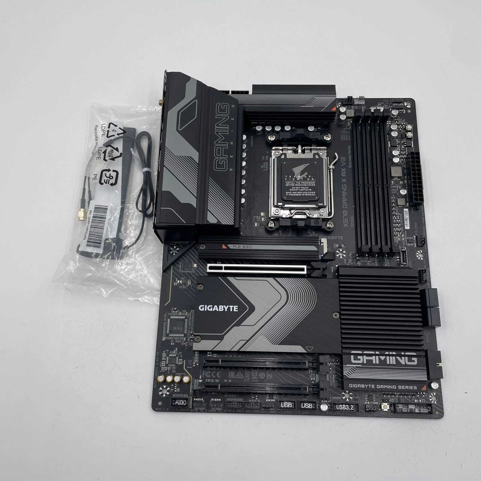 GIGABYTE X670 Gaming X AX V2 + НОВ  RYZEN 9 7900X3D 12-Core (5.6 GHz )