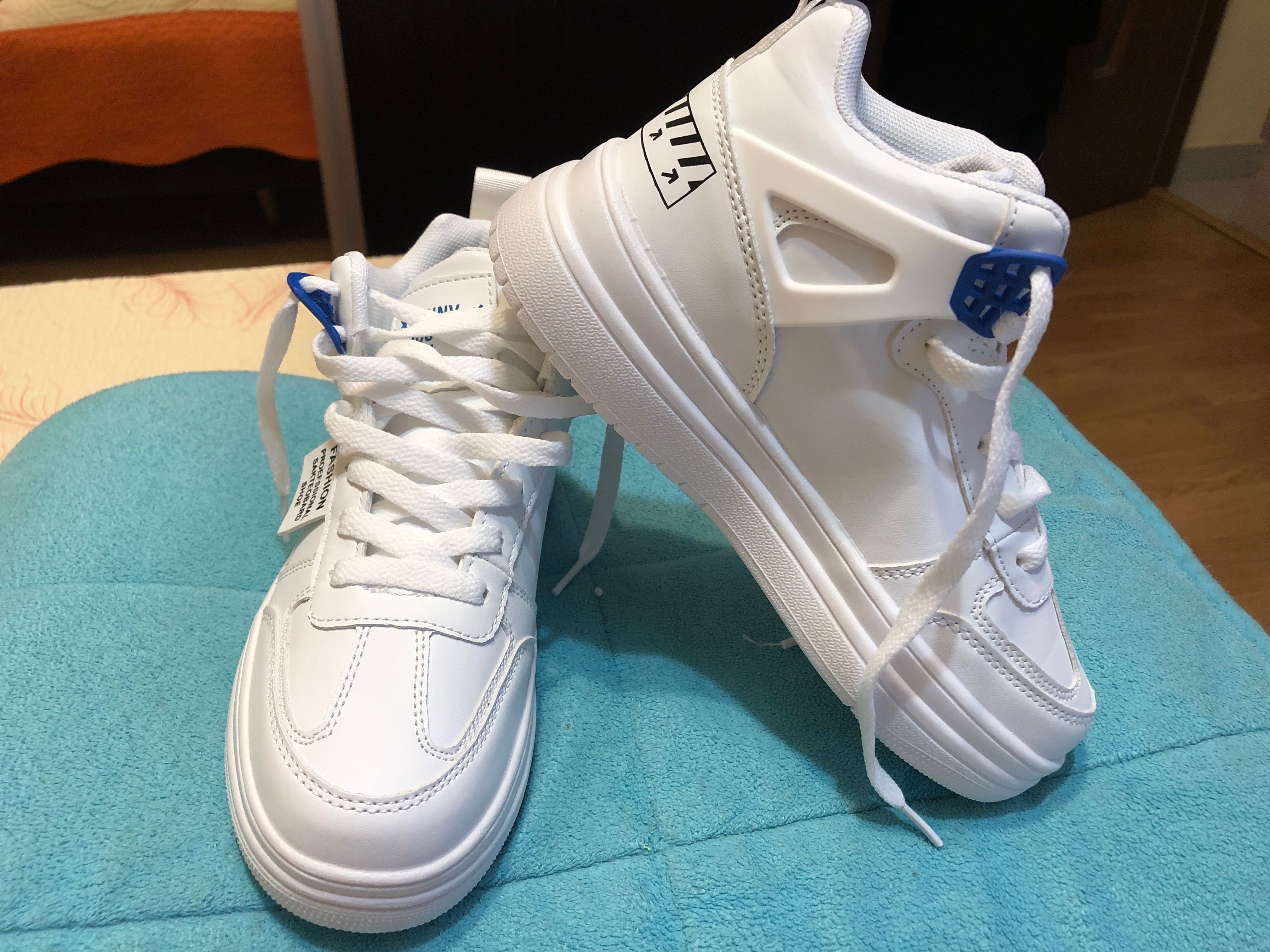 Adidași copii albi, stil lace-up
