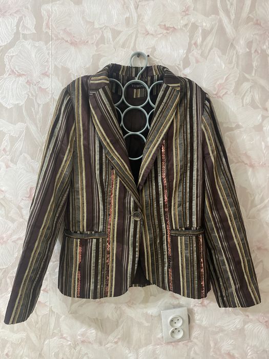 Костюм от бренда Vitrin