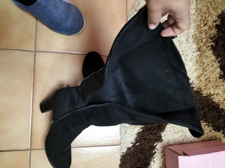 Vând cizme dama din piele întoarsă