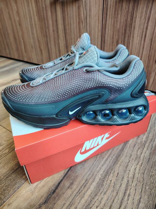 Оригинални маратонки Nike AIR MAX DN