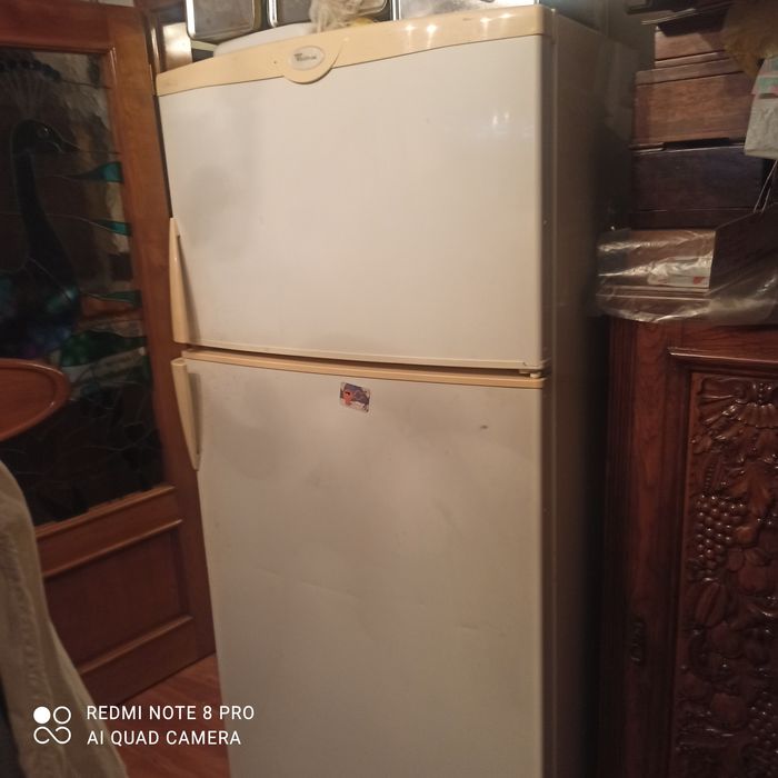 vand friggider di colore alb 2 usc